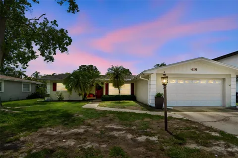 416 MAPLEWOOD DRIVE