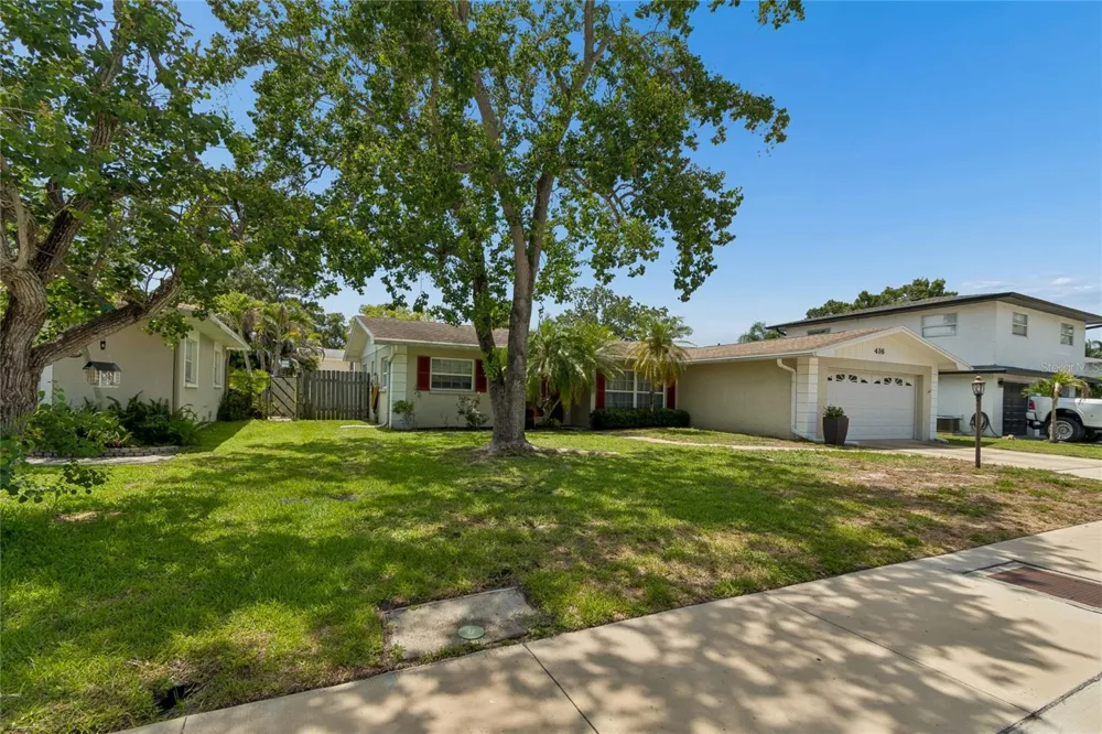 416 MAPLEWOOD DRIVE Oldsmar, FL 34677