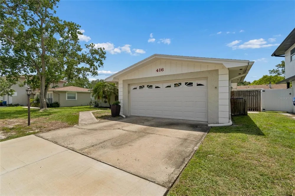 416 MAPLEWOOD DRIVE Oldsmar, FL 34677