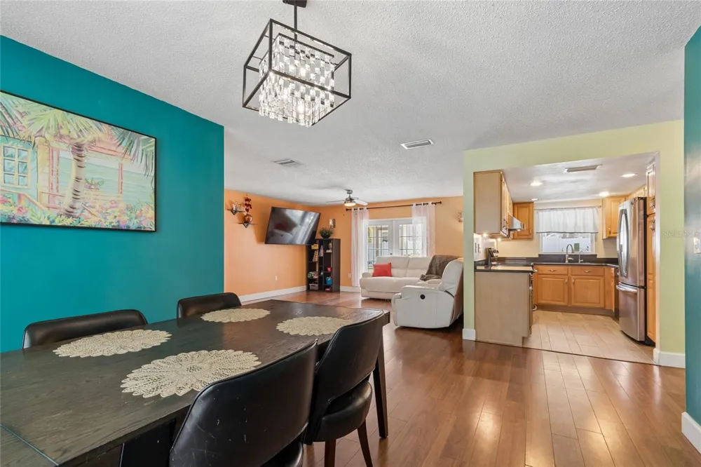416 MAPLEWOOD DRIVE Oldsmar, FL 34677