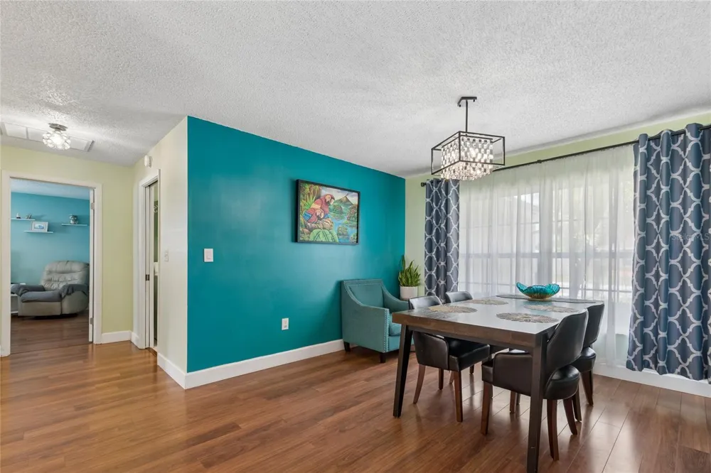 416 MAPLEWOOD DRIVE Oldsmar, FL 34677