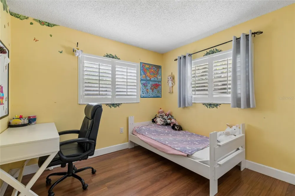 416 MAPLEWOOD DRIVE Oldsmar, FL 34677