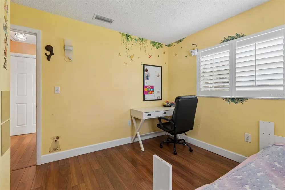 416 MAPLEWOOD DRIVE Oldsmar, FL 34677