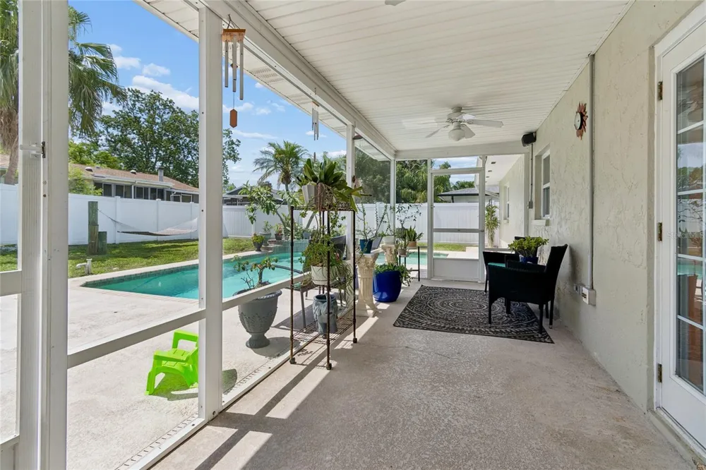 416 MAPLEWOOD DRIVE Oldsmar, FL 34677