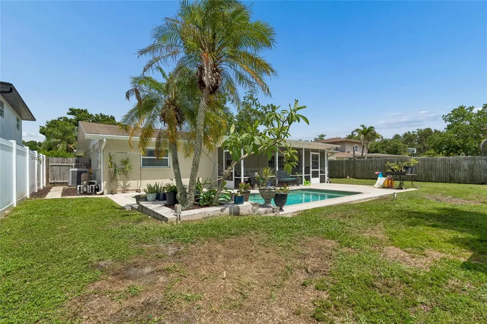 416 MAPLEWOOD DRIVE Oldsmar, FL 34677