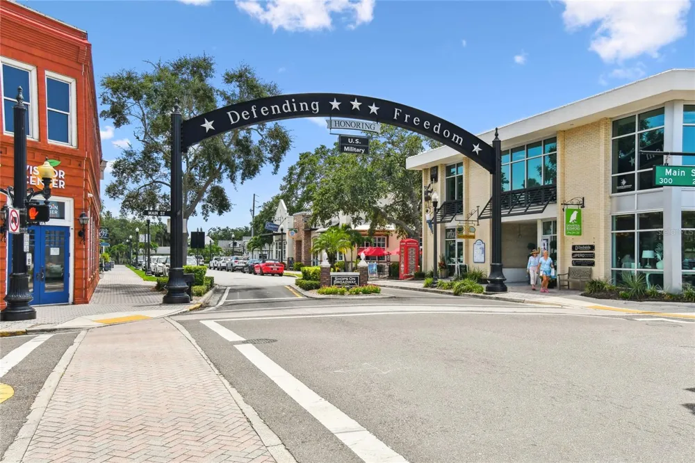 416 MAPLEWOOD DRIVE Oldsmar, FL 34677