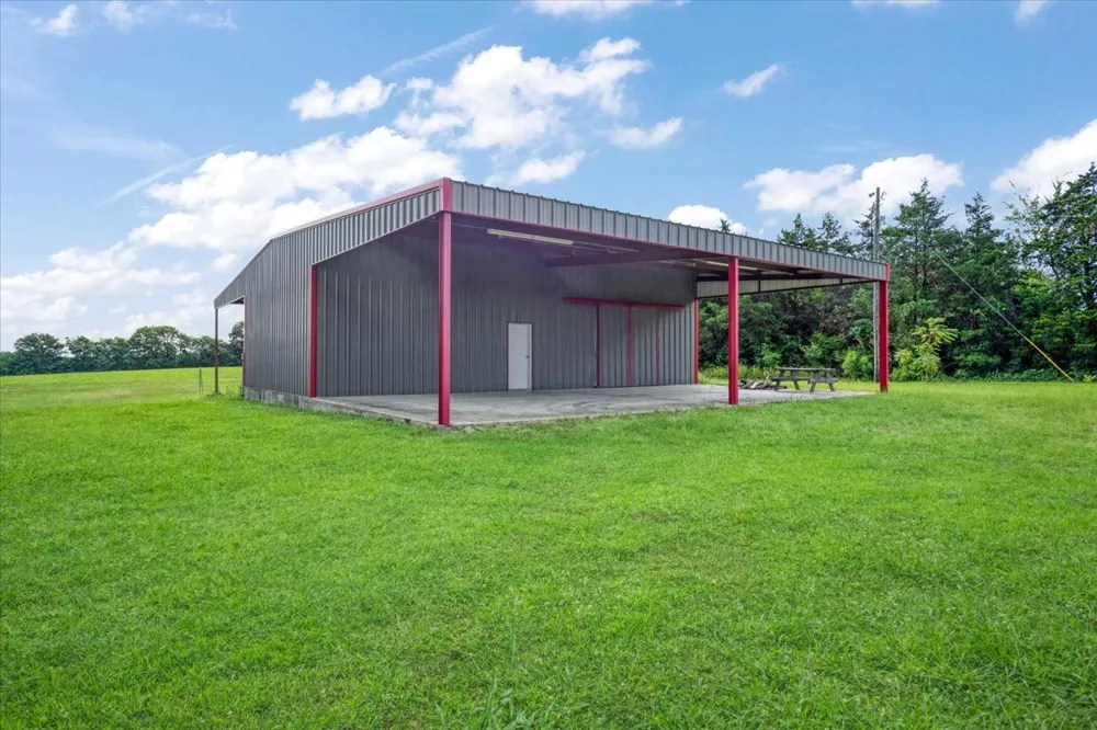 258 County Road 14665 Paris, TX 75462