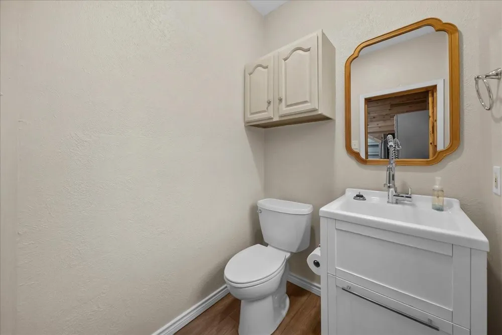 9700 Jay Road Hitchcock, TX 77563