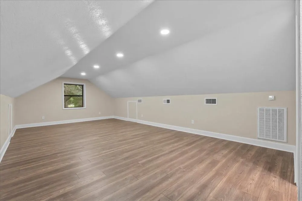 9700 Jay Road Hitchcock, TX 77563