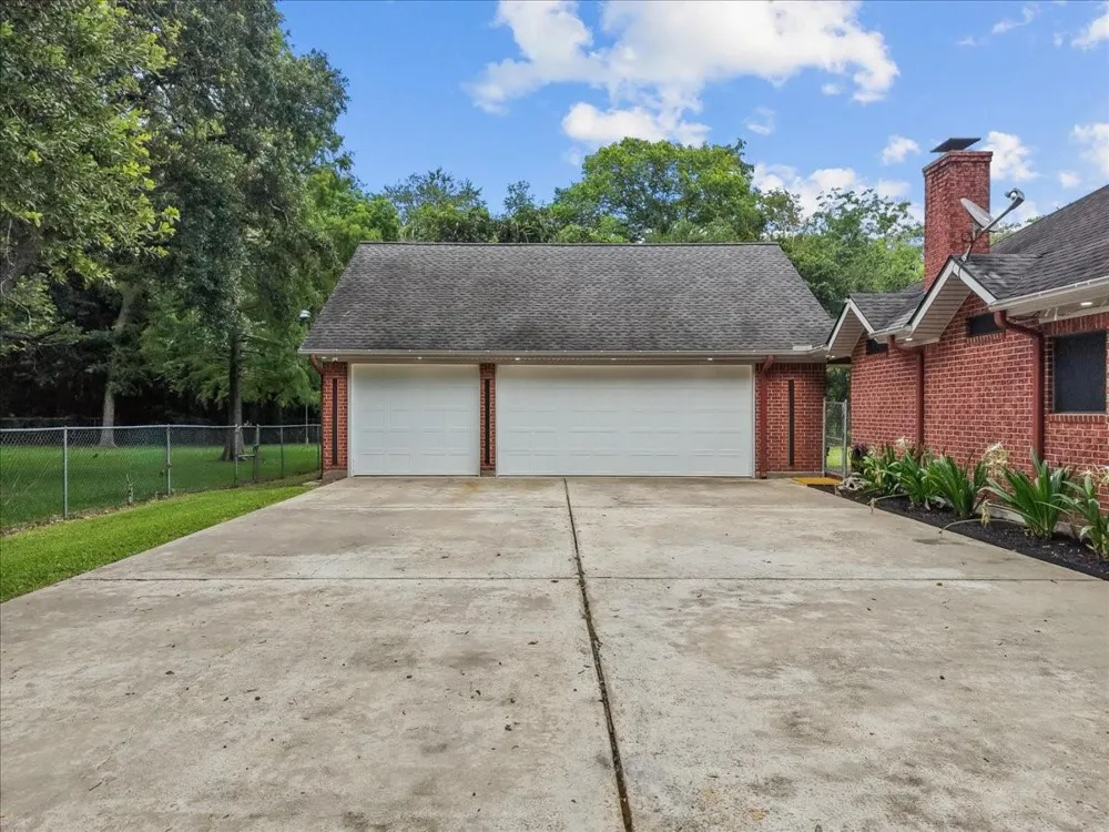 9700 Jay Road Hitchcock, TX 77563