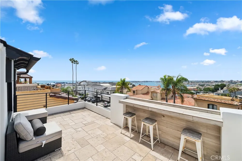 312 Carnation Avenue Corona del Mar, CA 92625
