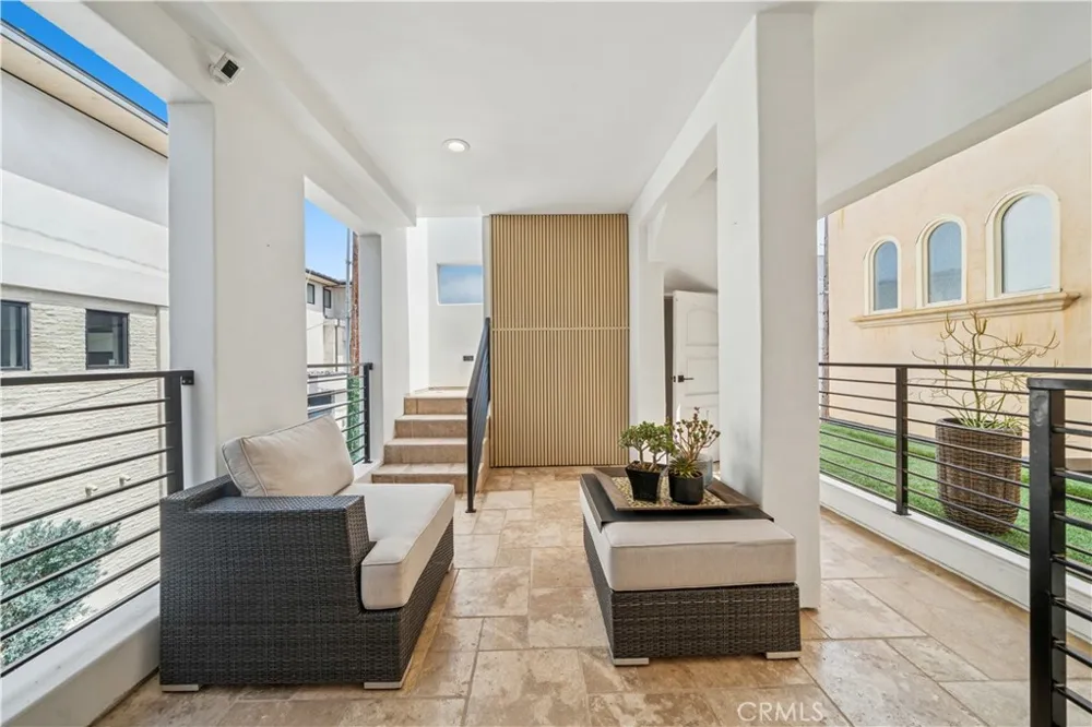 312 Carnation Avenue Corona del Mar, CA 92625