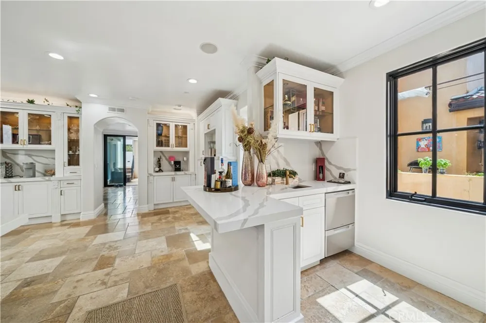 312 Carnation Avenue Corona del Mar, CA 92625