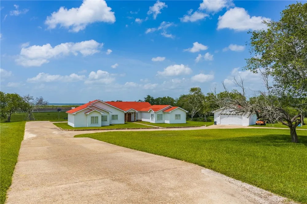 8259 Baldwin Mathis, TX 78368