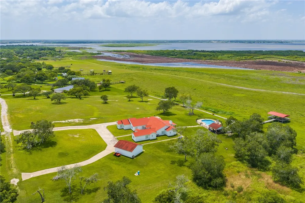 8259 Baldwin Mathis, TX 78368