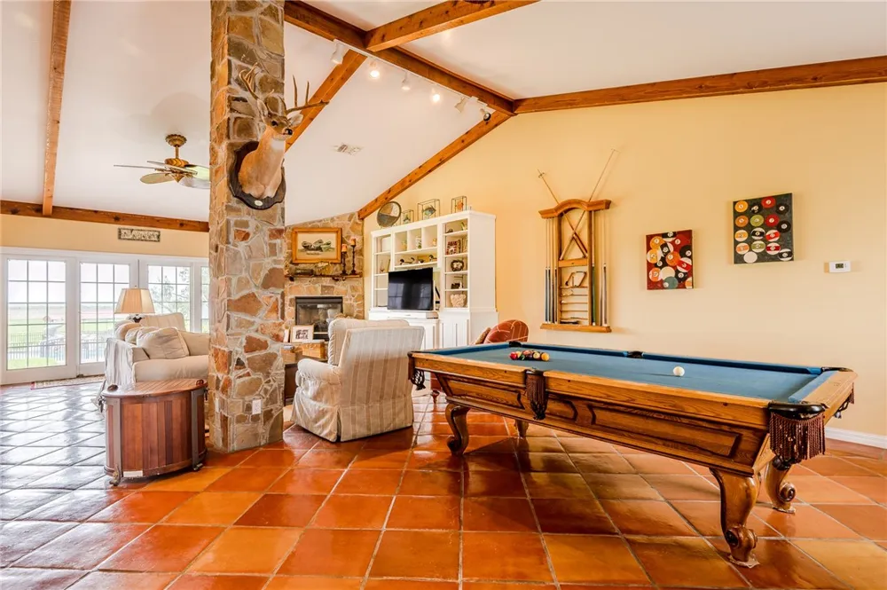 8259 Baldwin Mathis, TX 78368