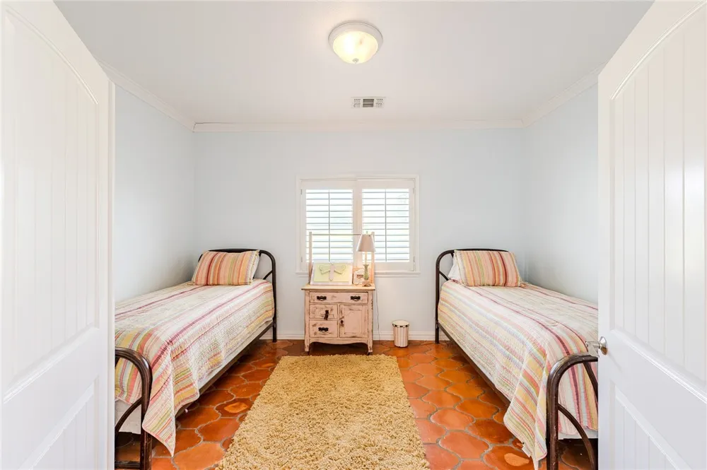 8259 Baldwin Mathis, TX 78368