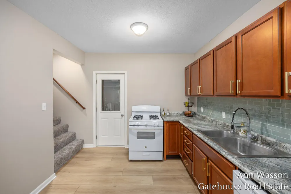 2737 Dane Street Gowen, MI 49326