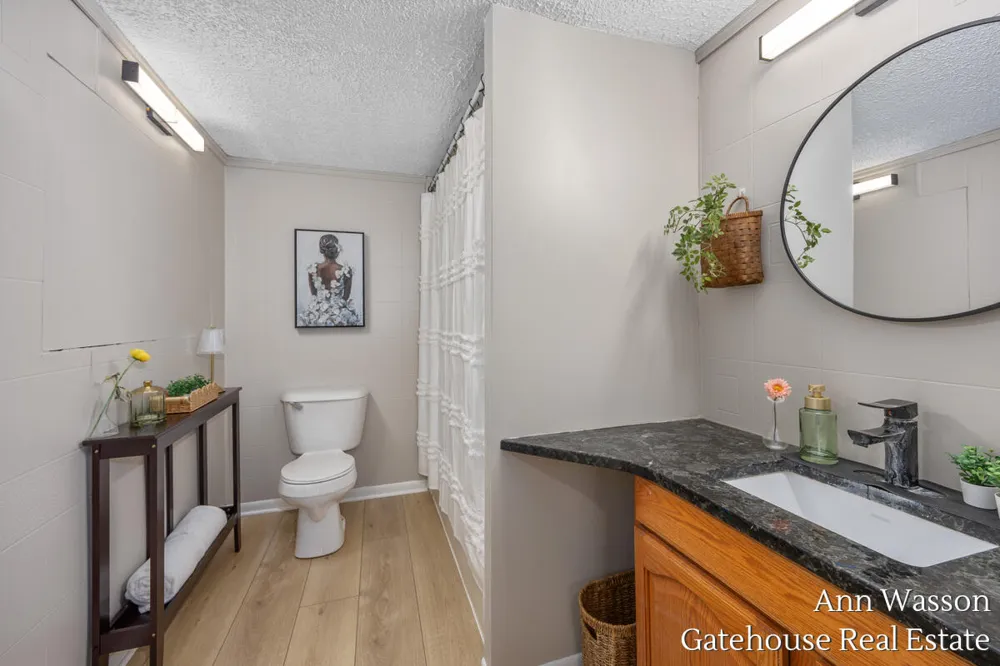 2737 Dane Street Gowen, MI 49326