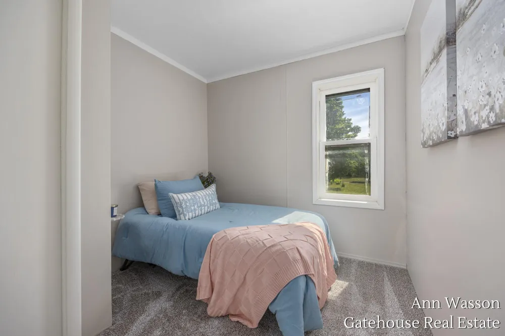 2737 Dane Street Gowen, MI 49326