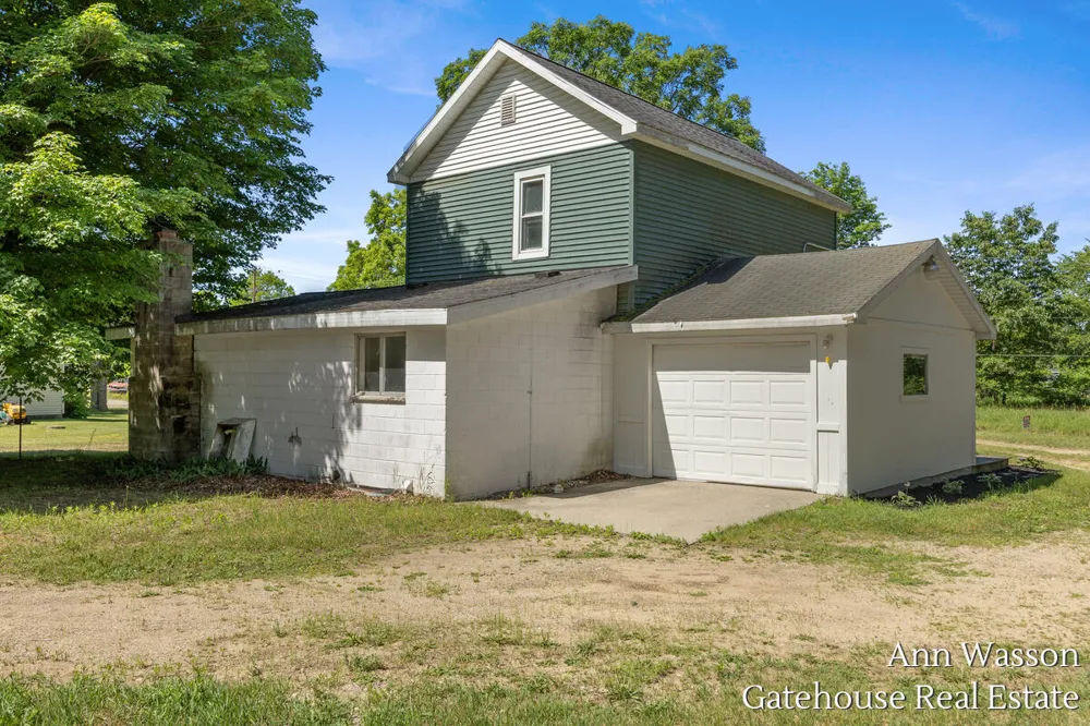 2737 Dane Street Gowen, MI 49326