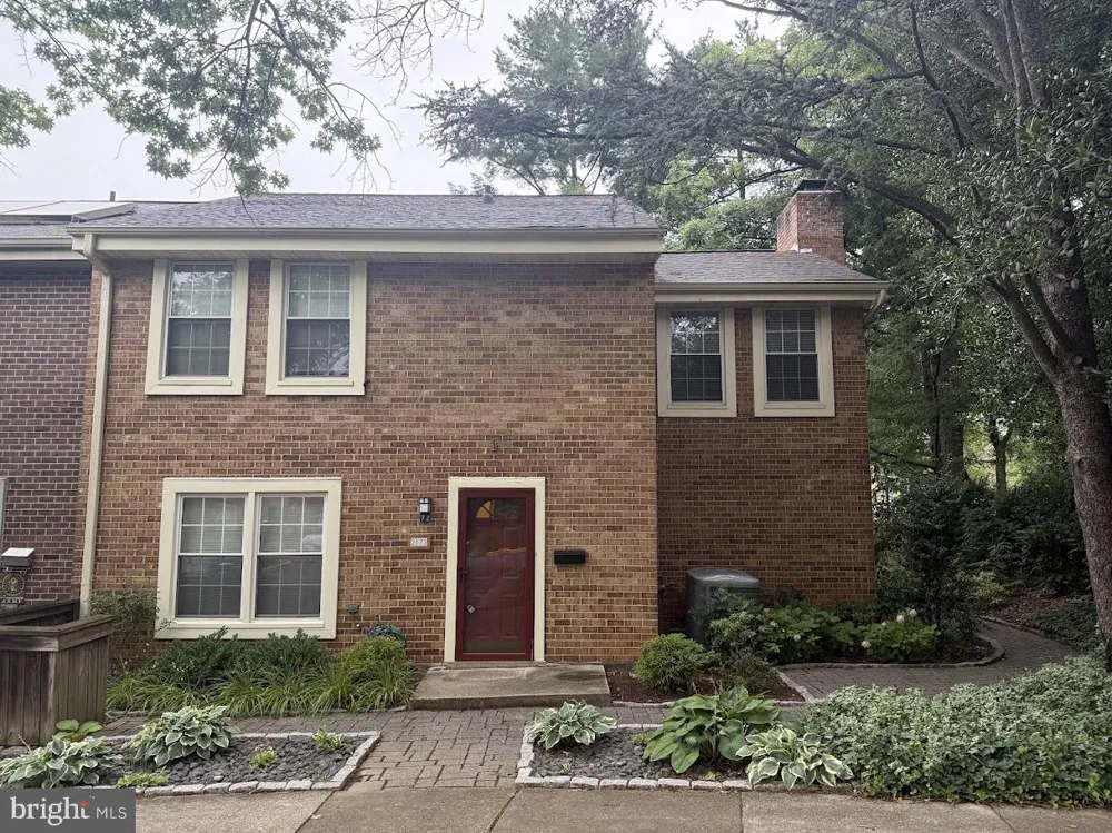 2172 GOLF COURSE DRIVE Reston, VA 20191