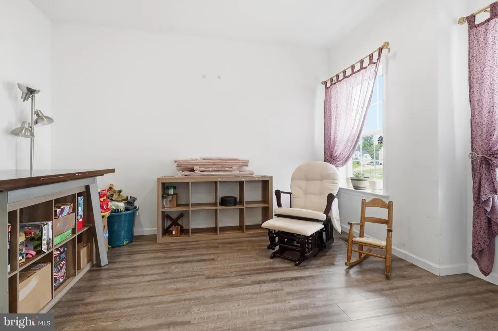 216 HOLLYHOCK DRIVE Manchester, PA 17345
