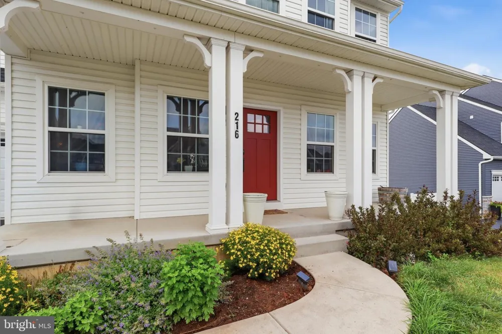 216 HOLLYHOCK DRIVE Manchester, PA 17345