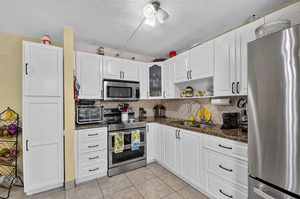 1610 Forest Lakes Circle #B West Palm Beach, FL 33406
