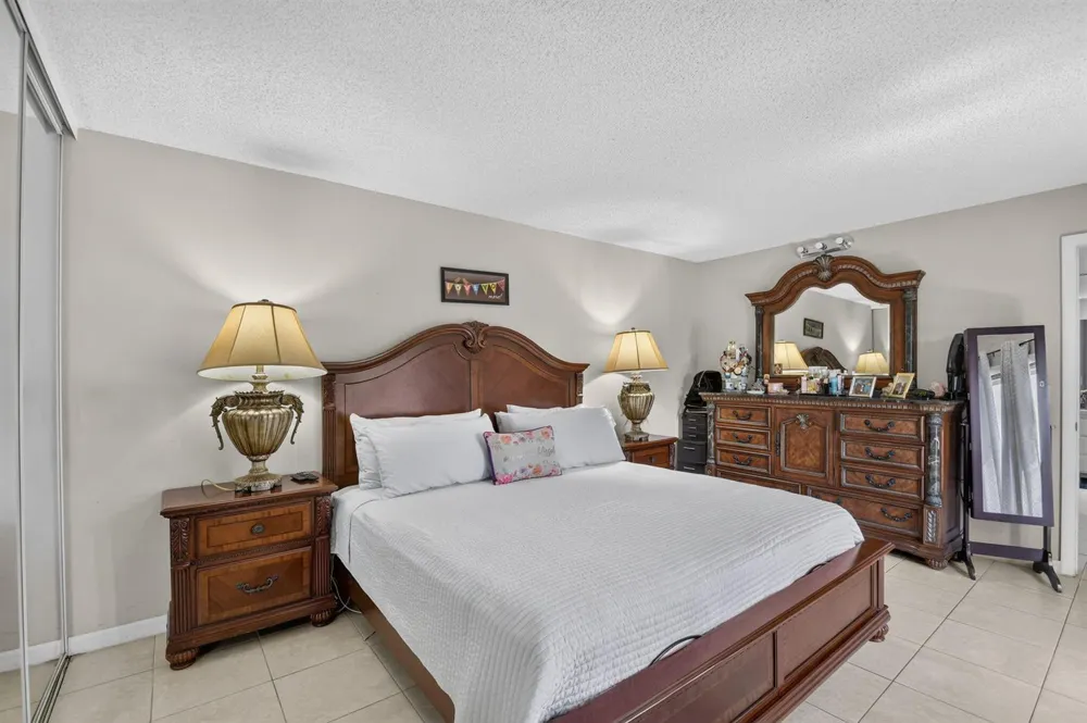 1610 Forest Lakes Circle #B West Palm Beach, FL 33406