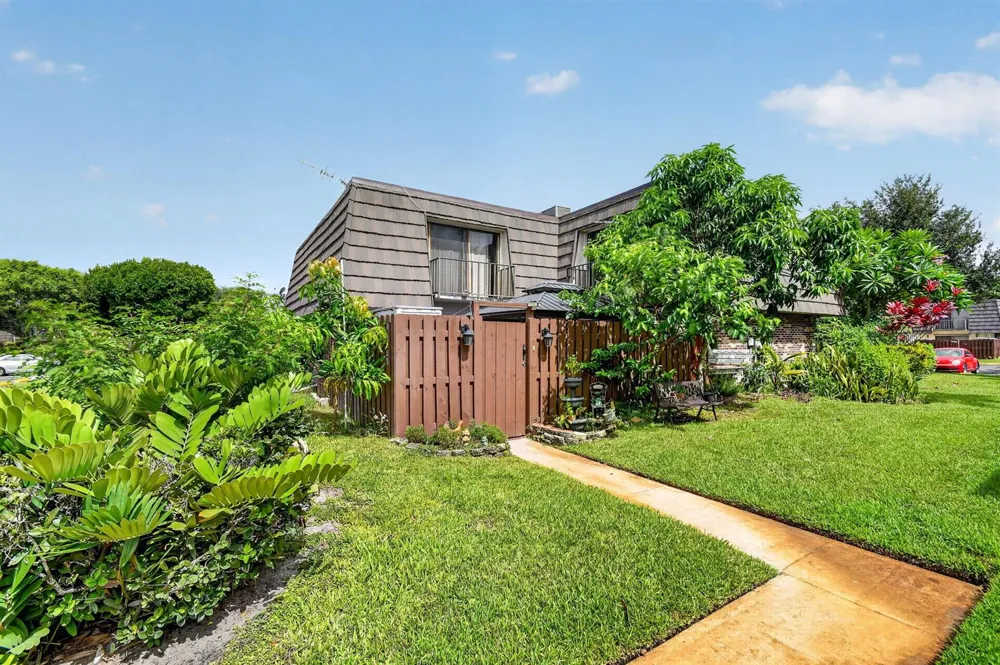 1610 Forest Lakes Circle #B West Palm Beach, FL 33406