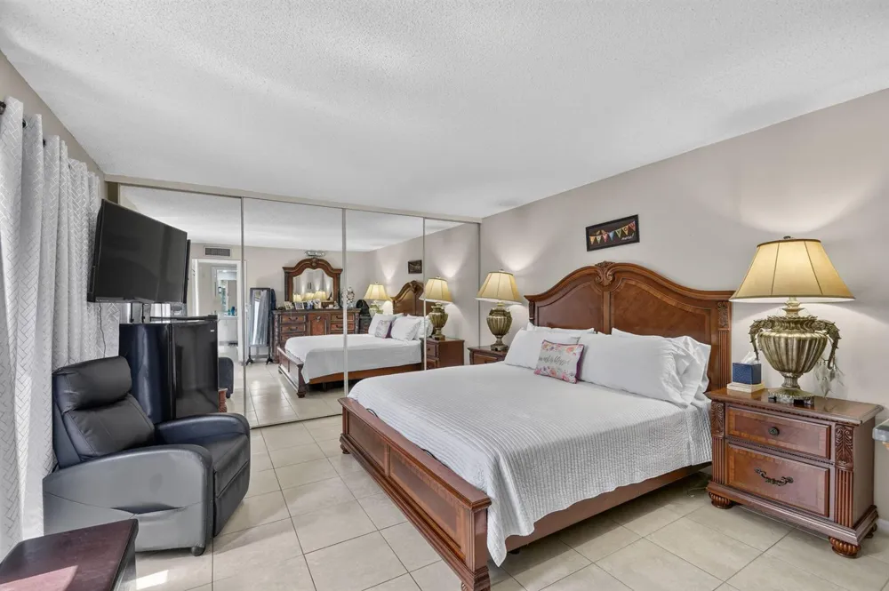 1610 Forest Lakes Circle #B West Palm Beach, FL 33406