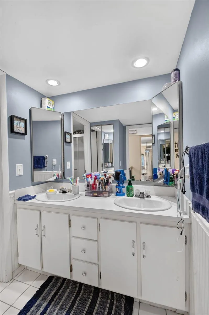 1610 Forest Lakes Circle #B West Palm Beach, FL 33406