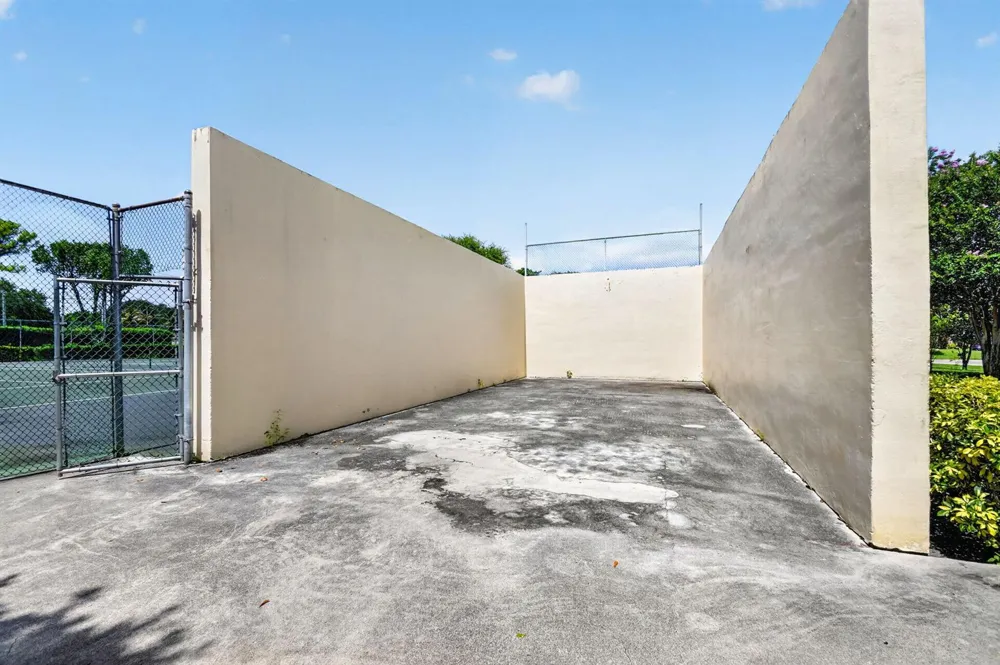 1610 Forest Lakes Circle #B West Palm Beach, FL 33406