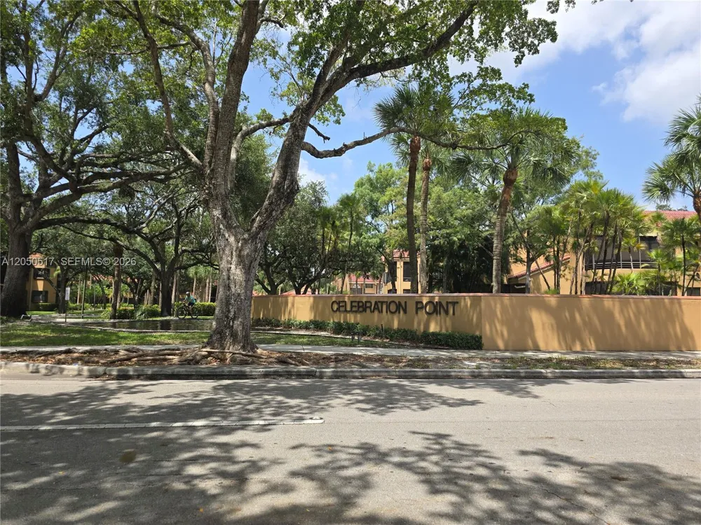 15545 Miami Lakeway N #211 Miami Lakes, FL 33014