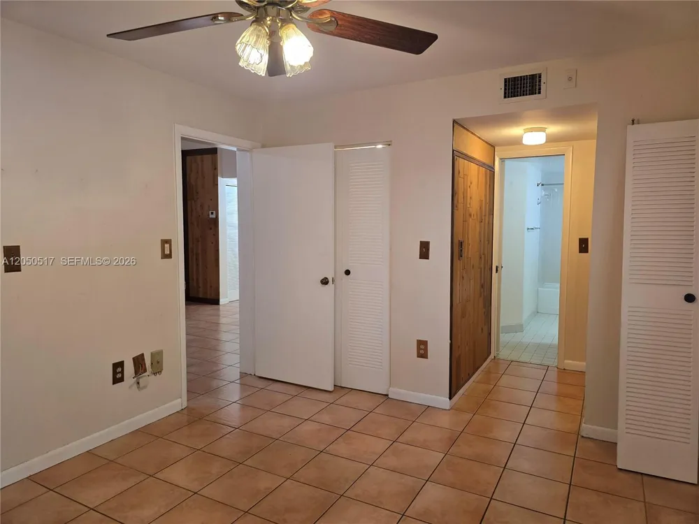15545 Miami Lakeway N #211 Miami Lakes, FL 33014