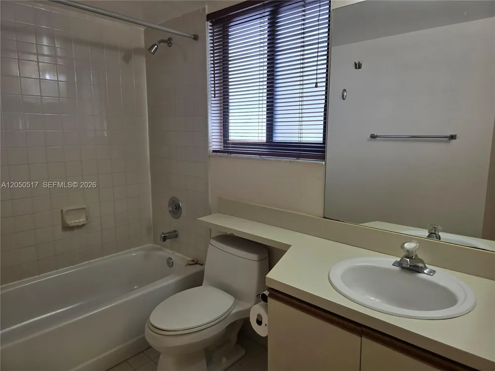 15545 Miami Lakeway N #211 Miami Lakes, FL 33014