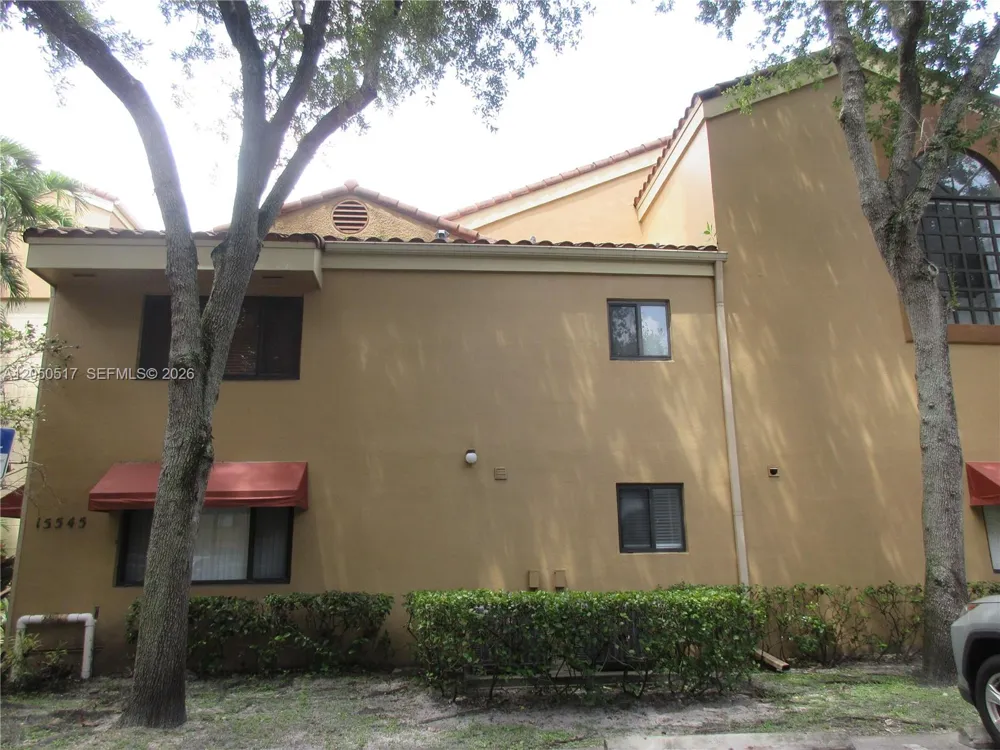 15545 Miami Lakeway N #211 Miami Lakes, FL 33014