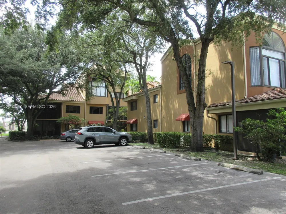 15545 Miami Lakeway N #211 Miami Lakes, FL 33014