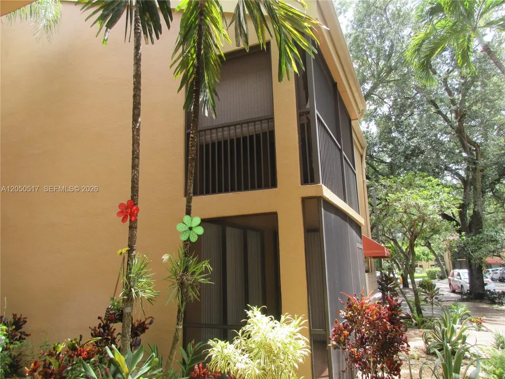 15545 Miami Lakeway N #211 Miami Lakes, FL 33014