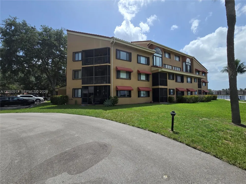 15545 Miami Lakeway N #211 Miami Lakes, FL 33014