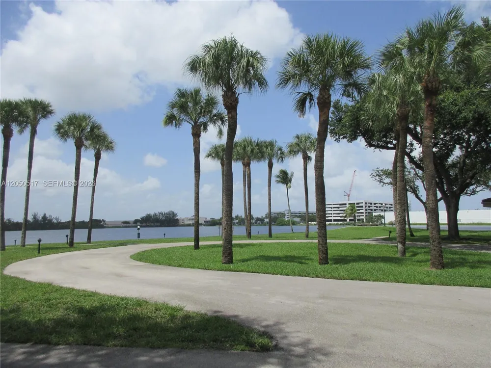 15545 Miami Lakeway N #211 Miami Lakes, FL 33014