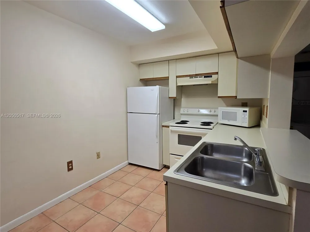 15545 Miami Lakeway N #211 Miami Lakes, FL 33014