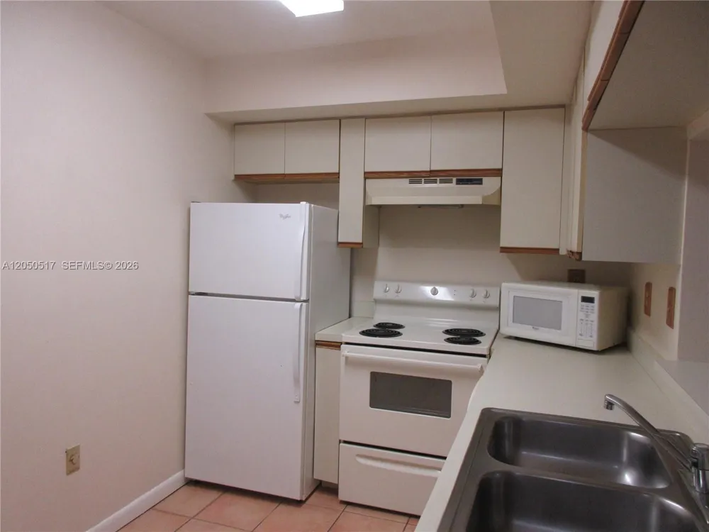 15545 Miami Lakeway N #211 Miami Lakes, FL 33014