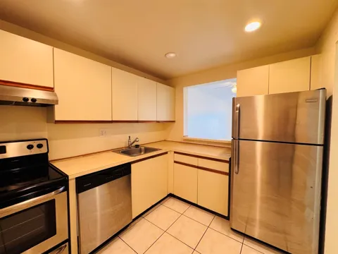 8025 S Colony Circle #203