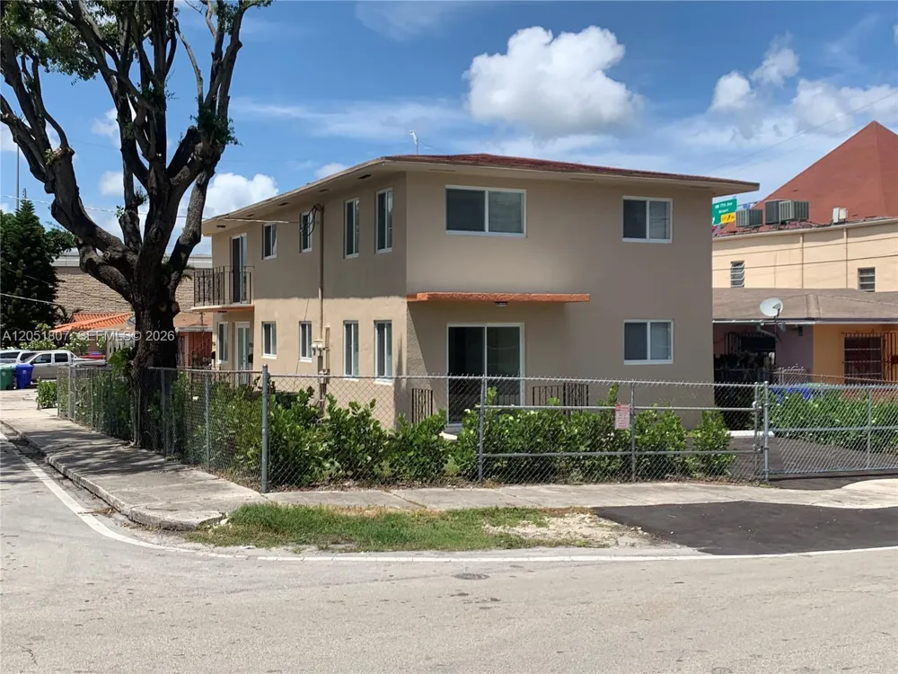 901 NW 22nd Ct #0 Miami, FL 33125