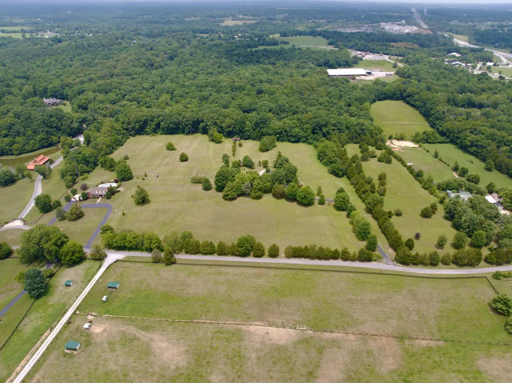 6881 Glidewell Road Cross Plains, TN 37049