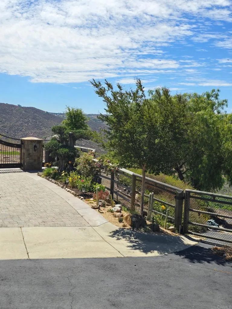 3752 Monserate Place Fallbrook, CA 92028