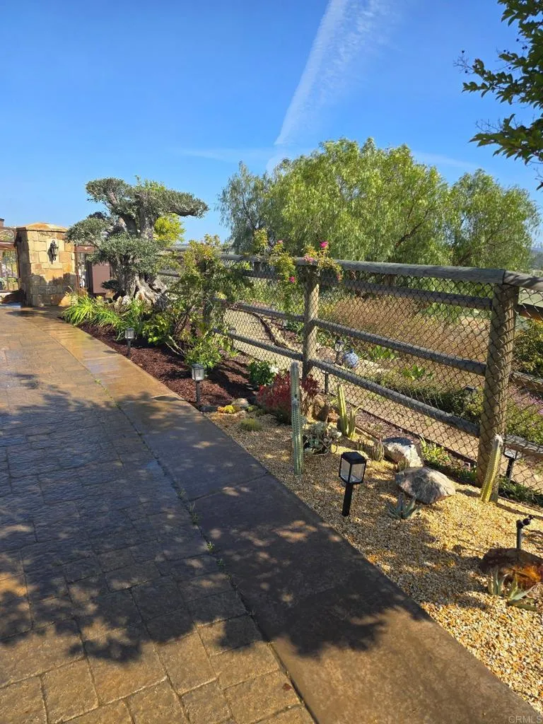 3752 Monserate Place Fallbrook, CA 92028