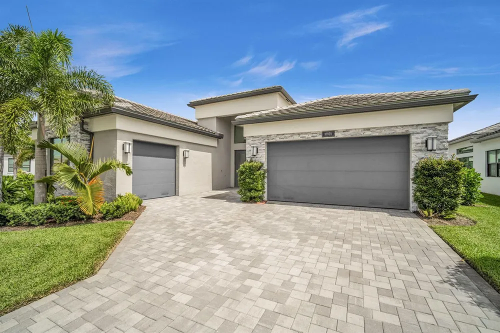 10925 Glen Orchard Lane Boynton Beach, FL 33473